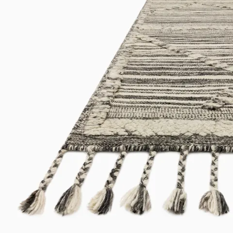 Micah 5'6" x 8'6" Rug in Cream / Graphite