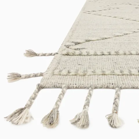 Micah 7'9" x 9'9" Rug in Cream / Dove