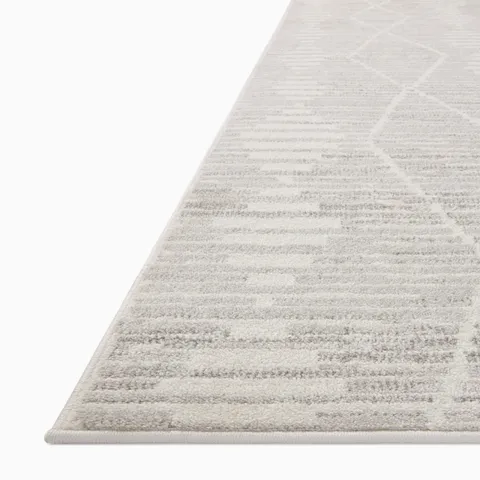 Liddy 2'3" x 3'10" Rug in Pearl / Mist