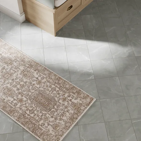 Charlise 9'9" x 13'6" Rug in Cream / Fog