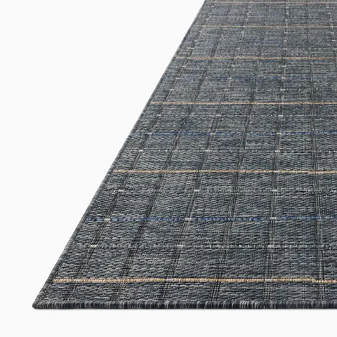 Hemlocke 6'7" x 9'4" Indoor/Outdoor Rug in Sky / Wheat