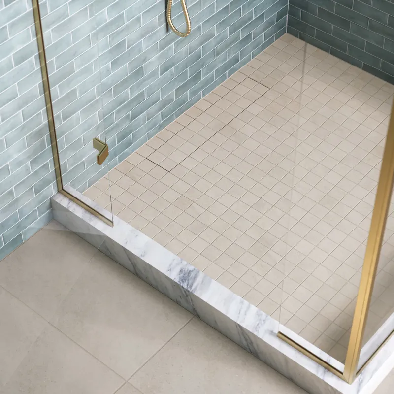 em_221_bath_0004.jpg
