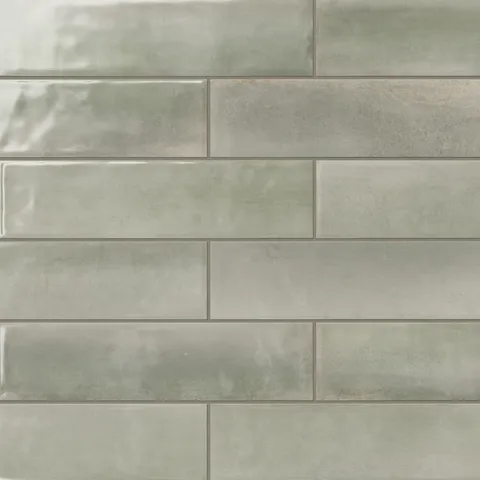 Featuring a glossy green surface and a smooth, natural finish, these 4x16 subway tiles effortlessly combine a calming feel with a contemporary design.