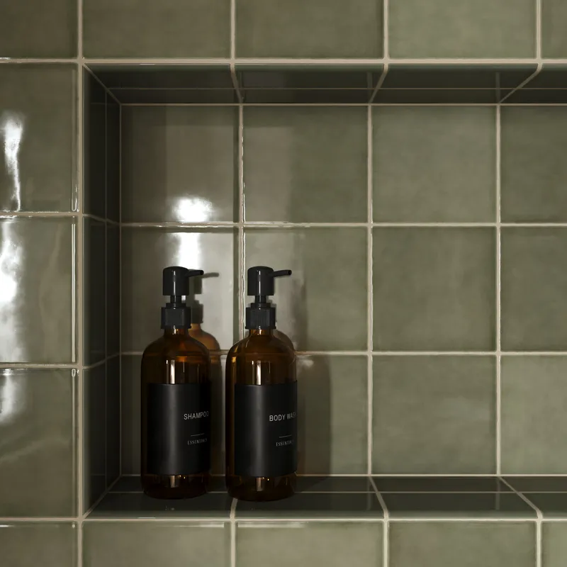 em_252_bath_0007.jpg