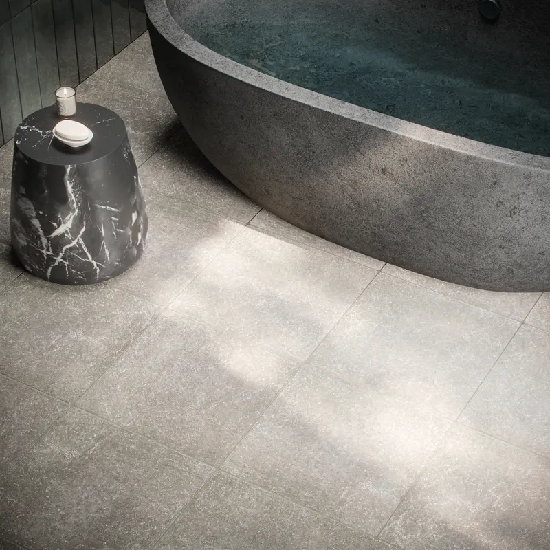 em_210_bath_0001.jpg