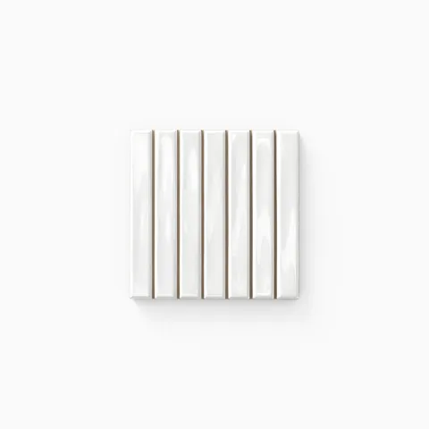 Celia 4.6 x 4.6 Glossy in White Sample
