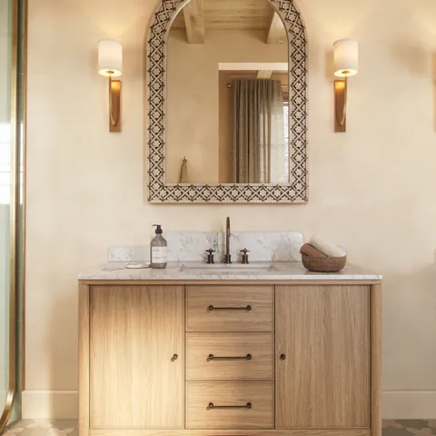 Heidi 48.5" Single Vanity in Satin Light Wash Oak Veneer with Carrara Marble Top