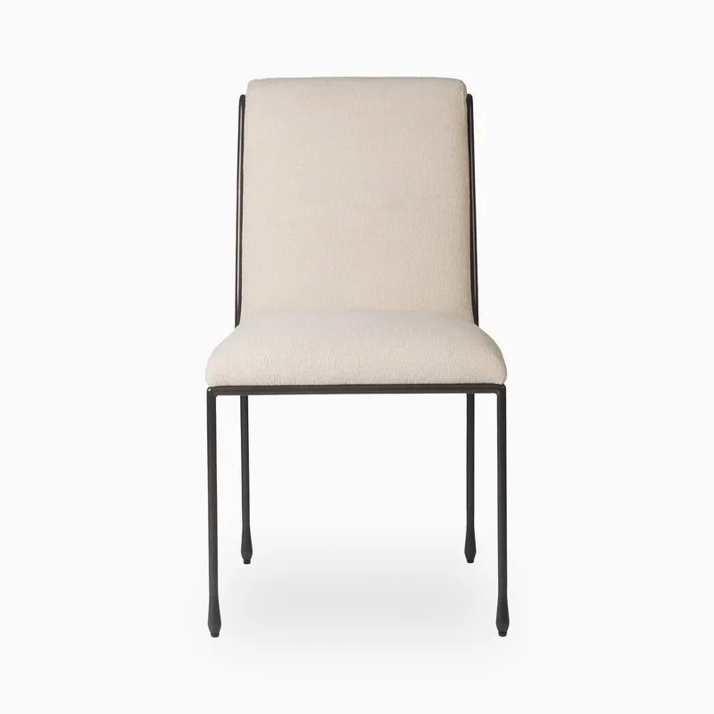 em_151309_marshall_chair_cr_wa_sn_0000.jpg