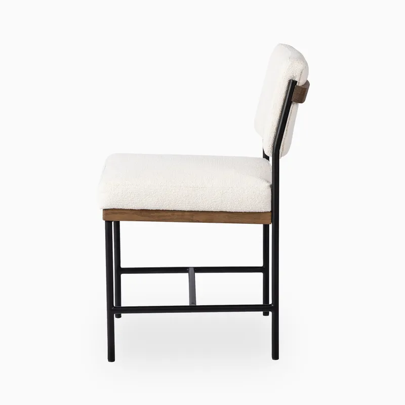 em_151333_saluda_chair_fa_cl_0002.jpg