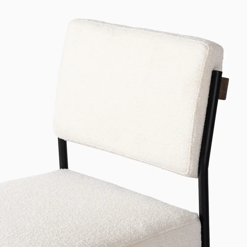 em_151333_saluda_chair_fa_cl_0003.jpg