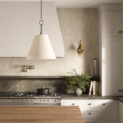 Hilda 18" Pendant in Distressed Bronze
