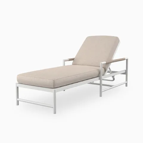 Alba Chaise