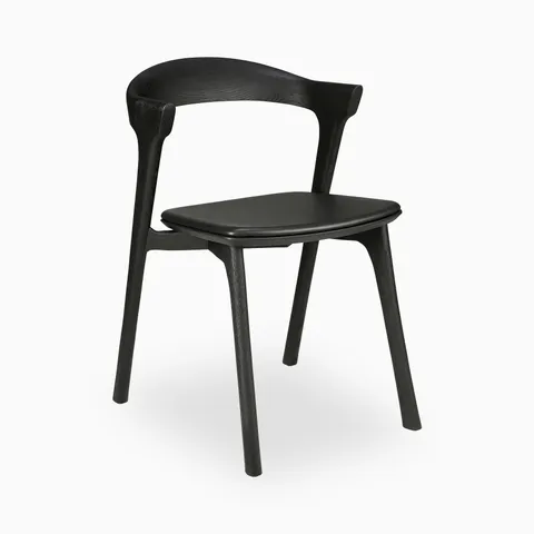 Linden Dining Chair in Varnished Oak Black / Black Leather