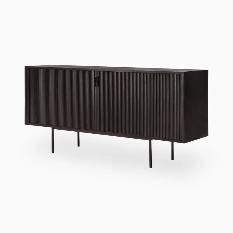 em_290103_maeve_sideboard_va_te_of_bl_66_0001.jpg