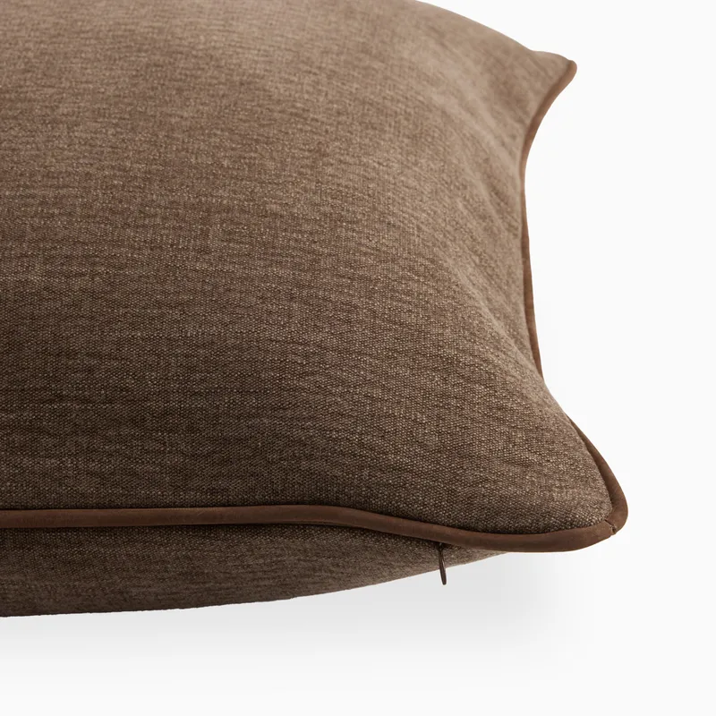 em_290188_ruth_22x24_pillow_co_la_ca_0002.jpg