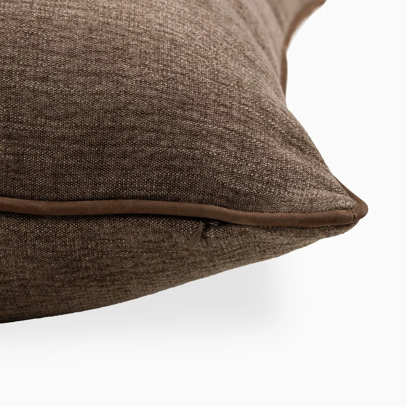 em_290191_ruth_16x24_pillow_co_in_la_ca_0003.jpg