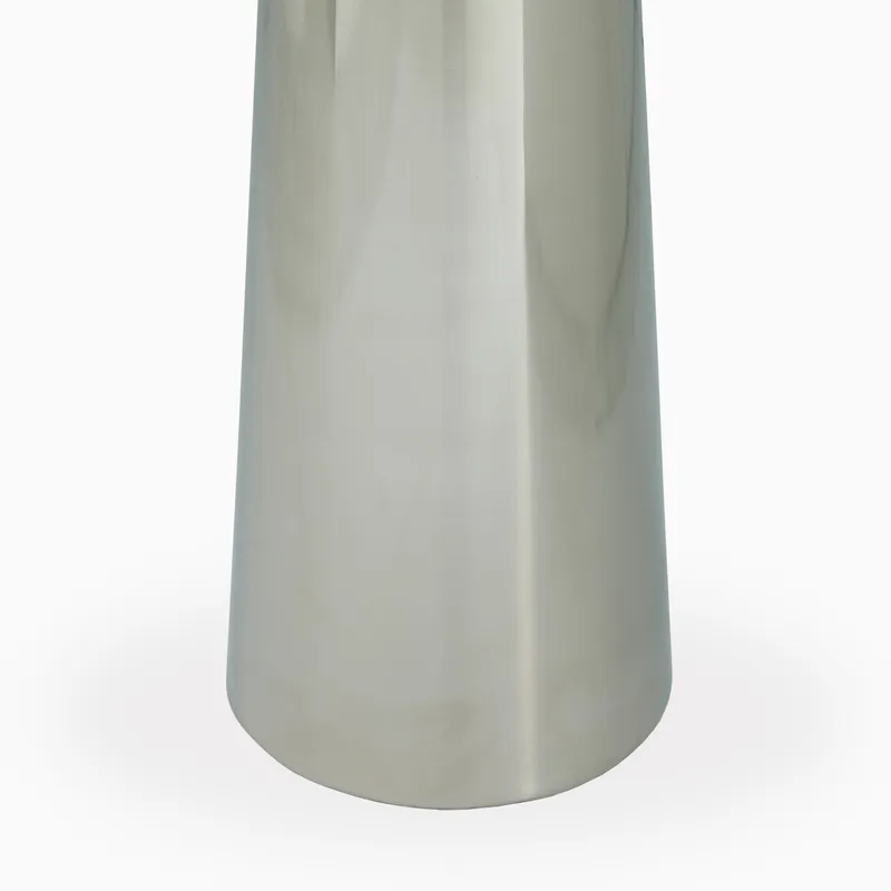 em_290221_gianna_floor_lamp_0004.jpg