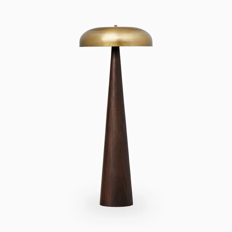 em_290226_nova_floor_lamp_0000.jpg