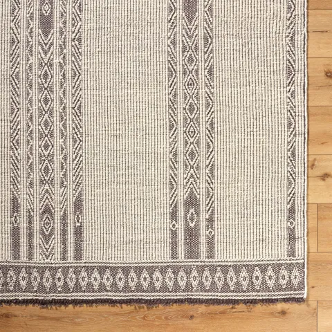 Willa Handmade Rug in Ivory, 6' x 9'
